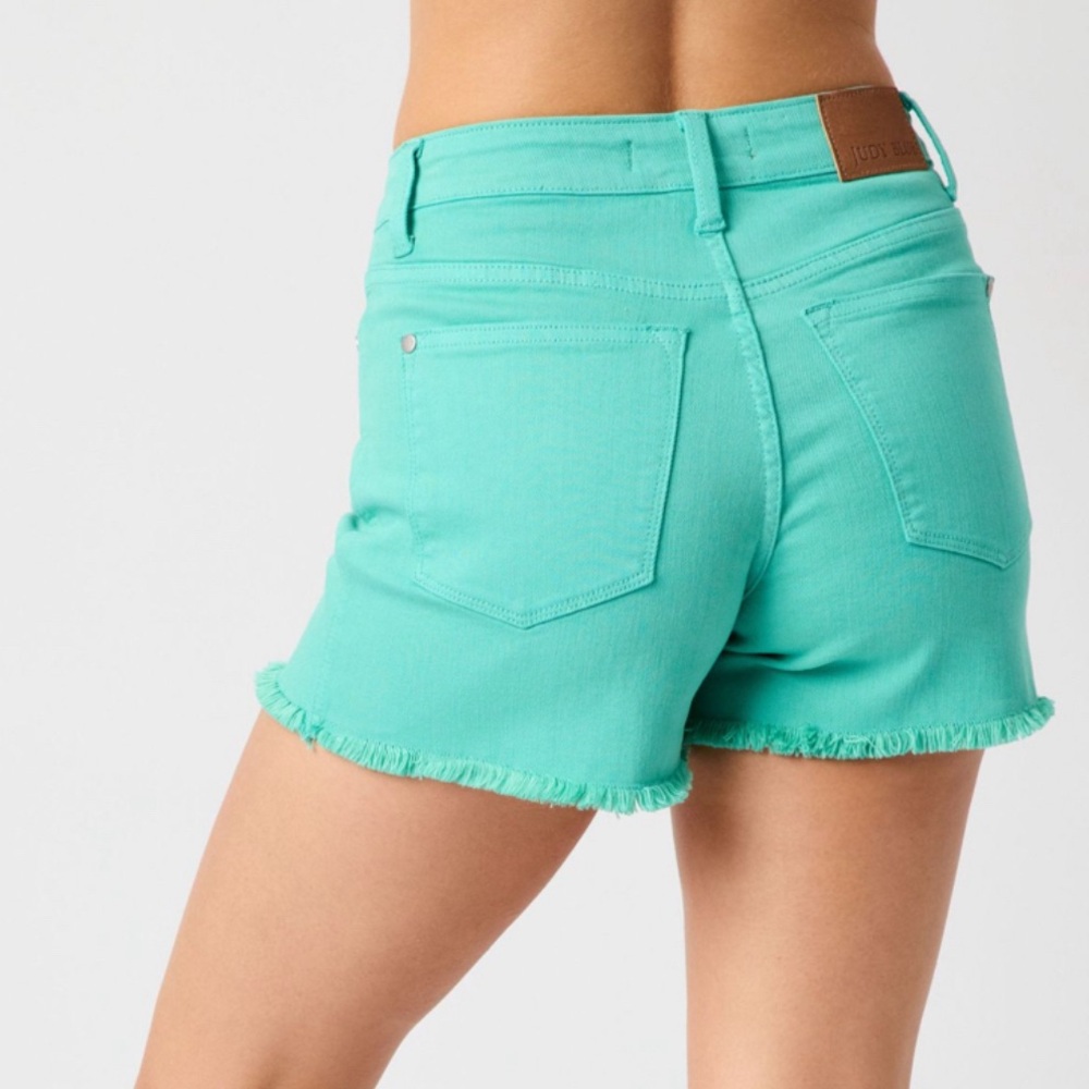 Judy Blue Midrise Dyed Fray Hem Shorts
